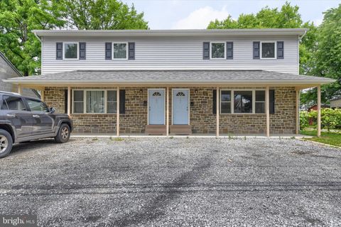 Multifamily For Sale - 161 Chestnut Avenue<br/> CARLISLE, PA 17013