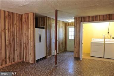 COUNTRY PARK - Residential Lease