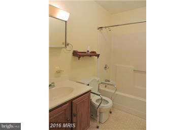 COUNTRY PARK - Residential Lease