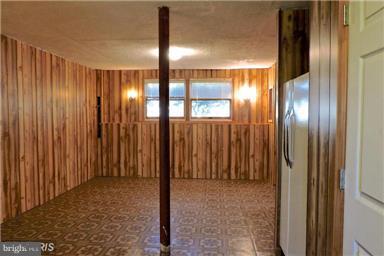 COUNTRY PARK - Residential Lease