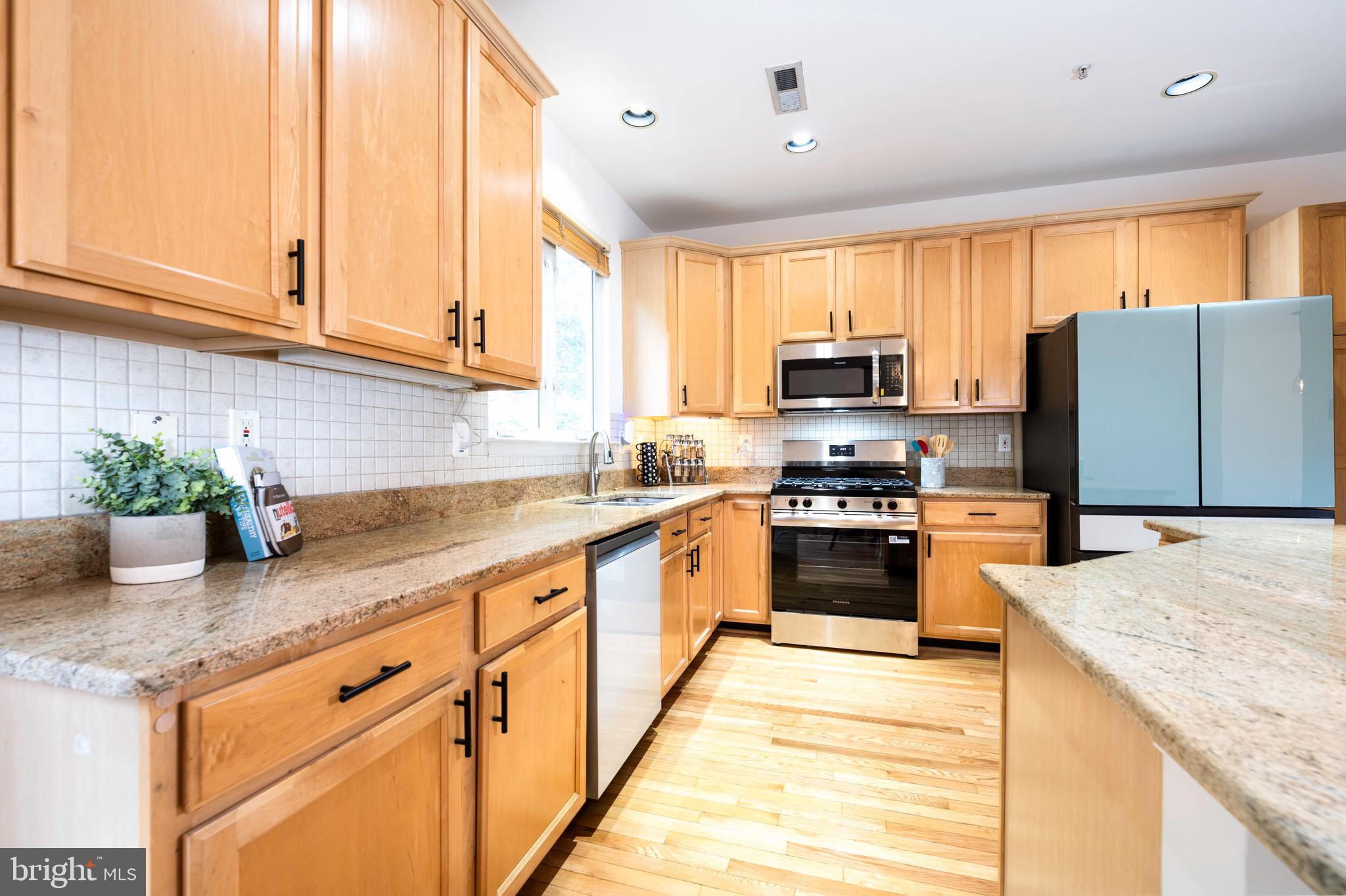 2956 SAINT HELEN CIRCLE