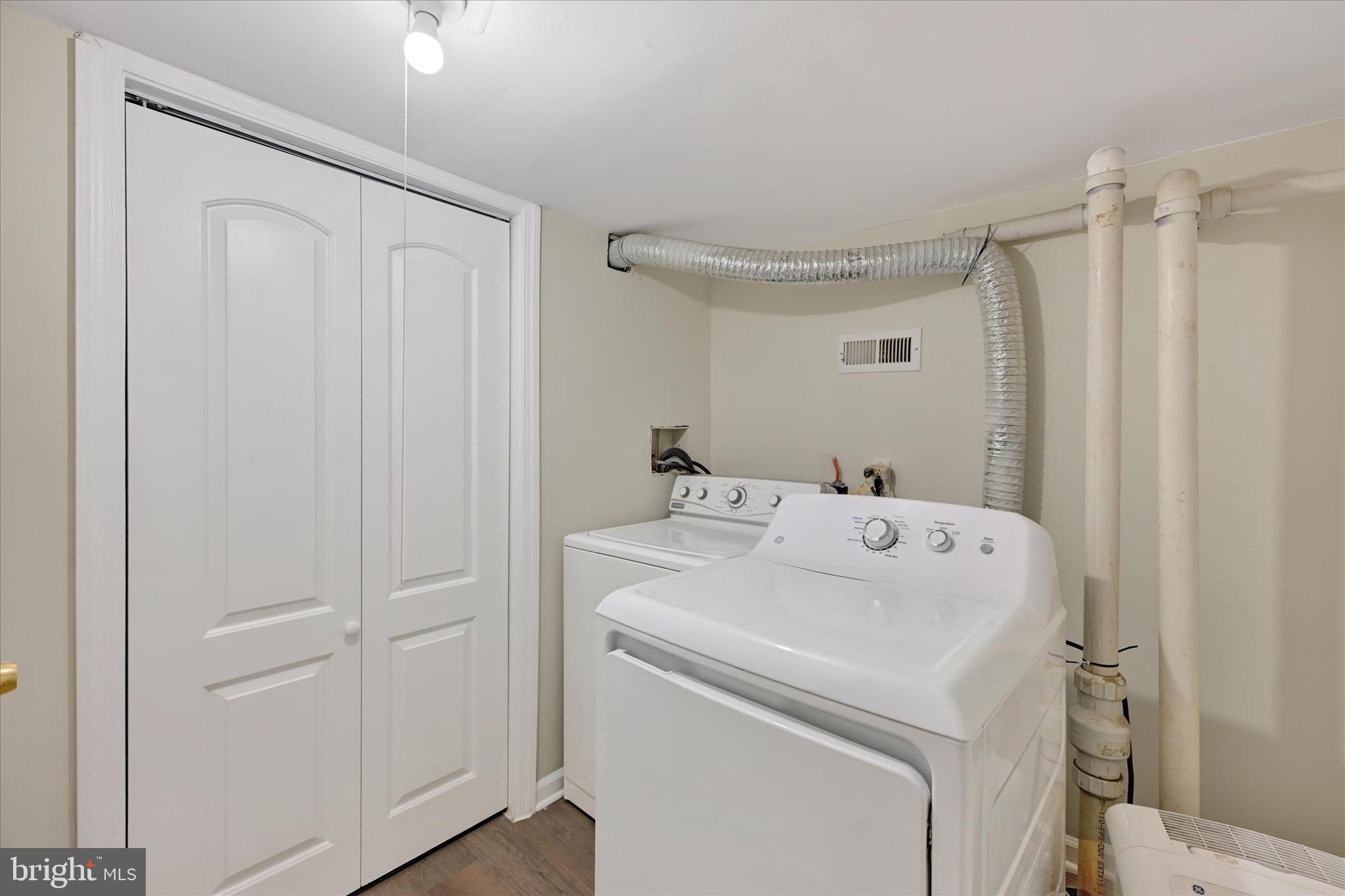 HIGHLANDTOWN - Residential