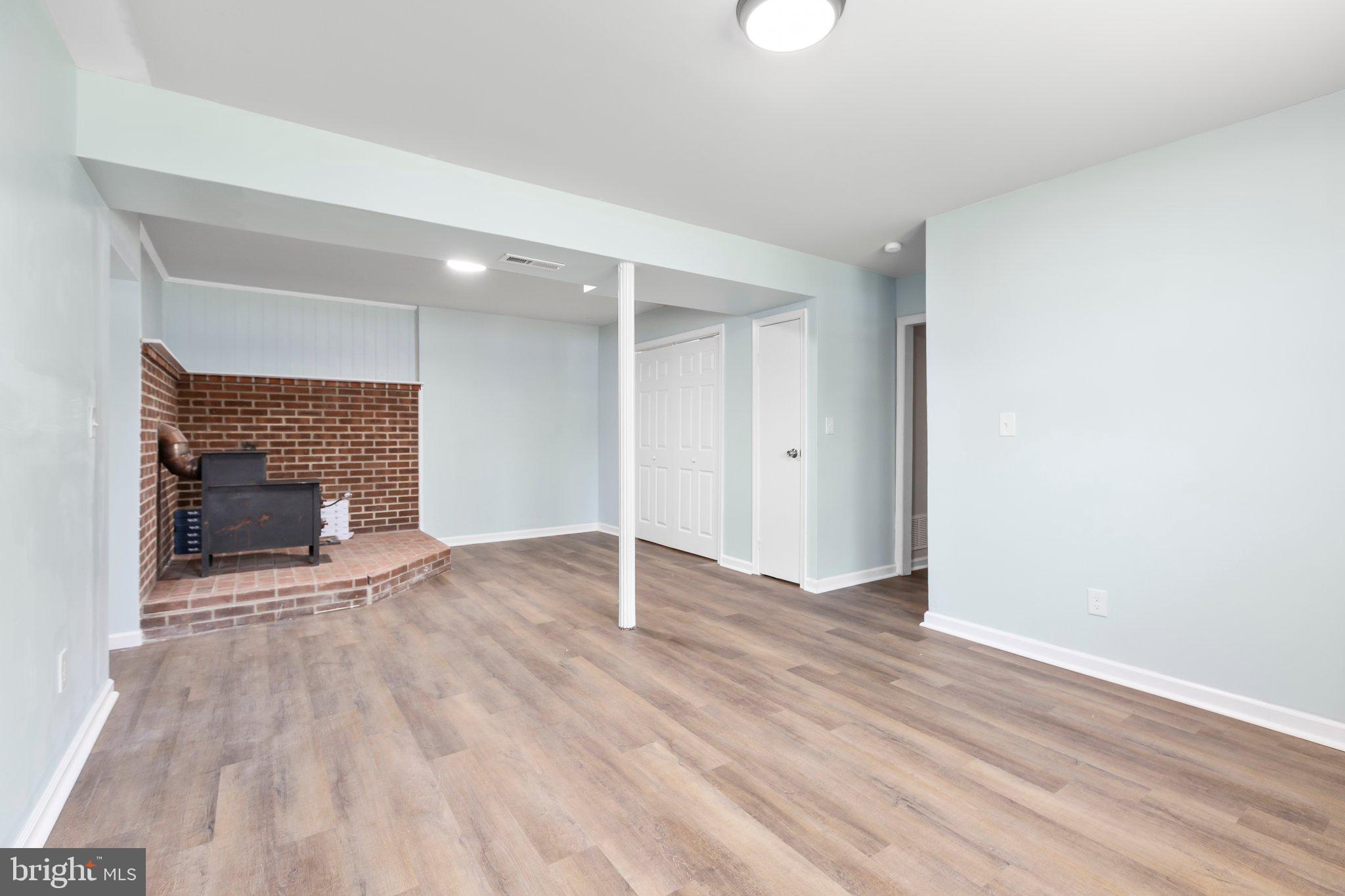 OAK GROVE TERRACE - Residential Lease