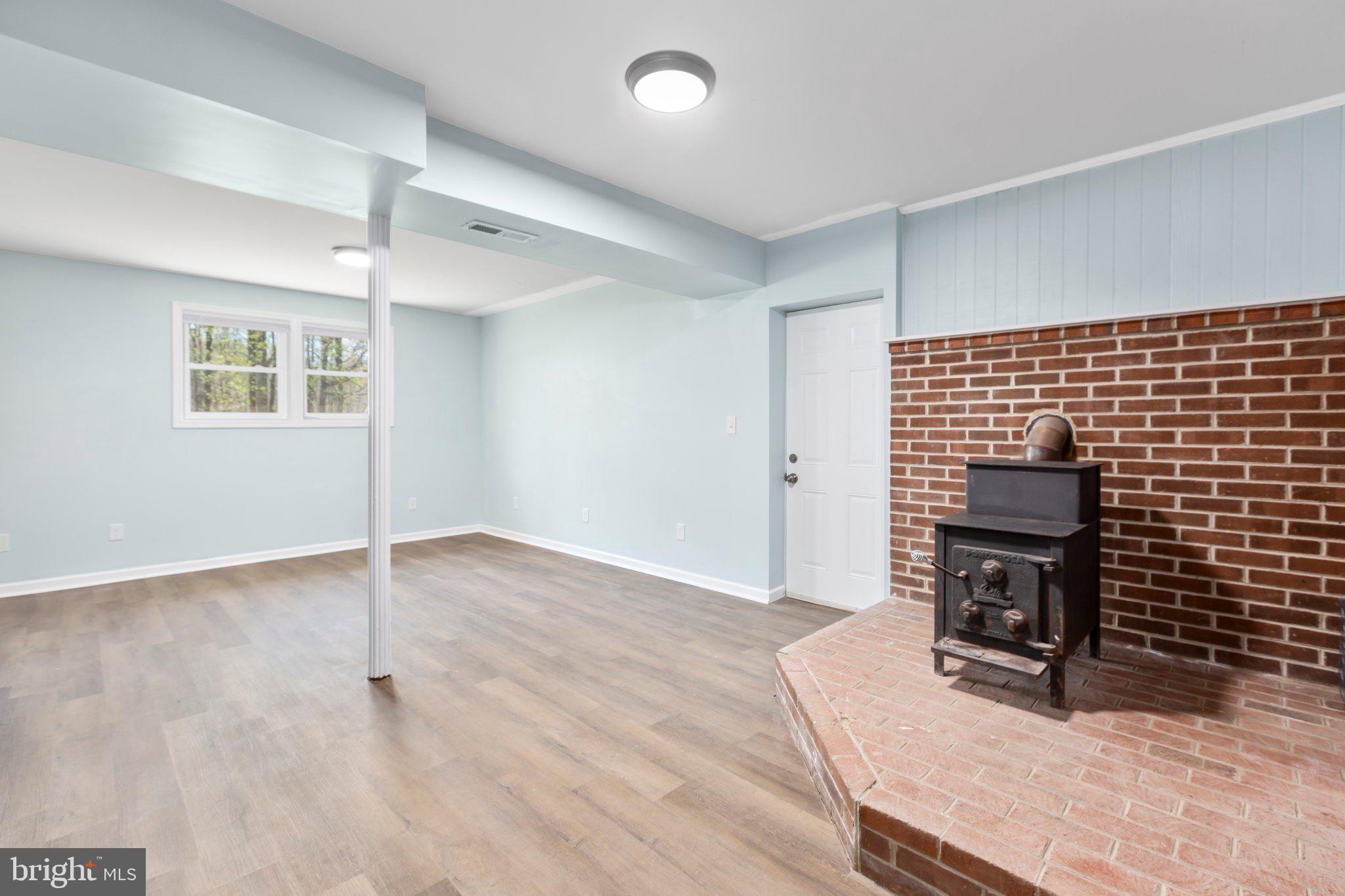 OAK GROVE TERRACE - Residential Lease