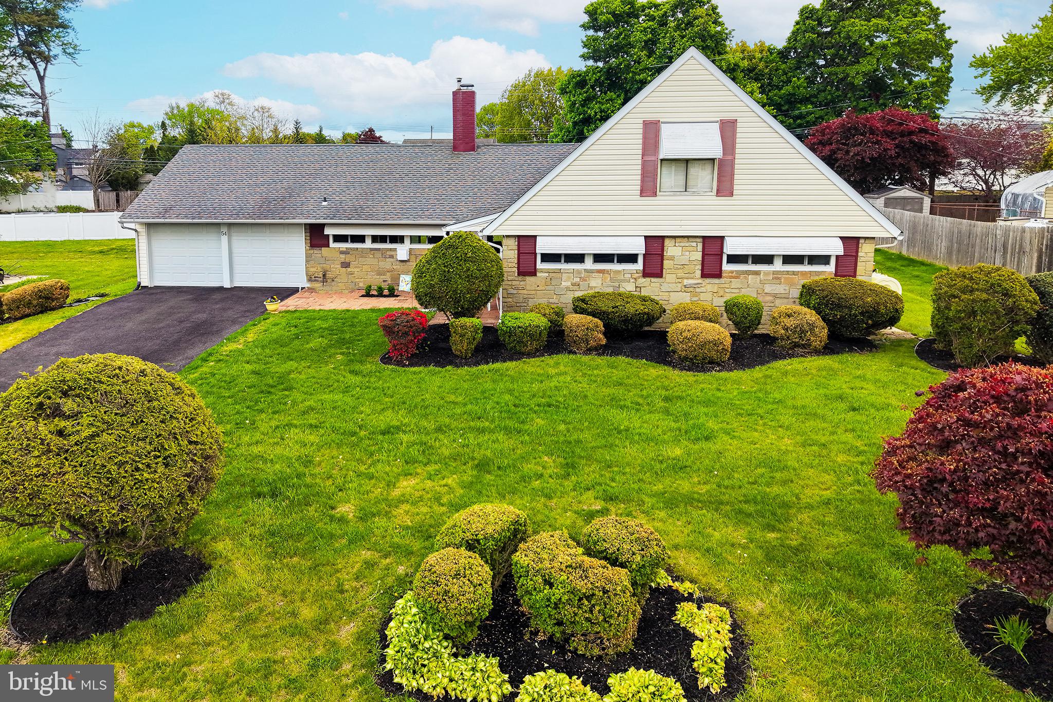 54 RED BERRY ROAD
