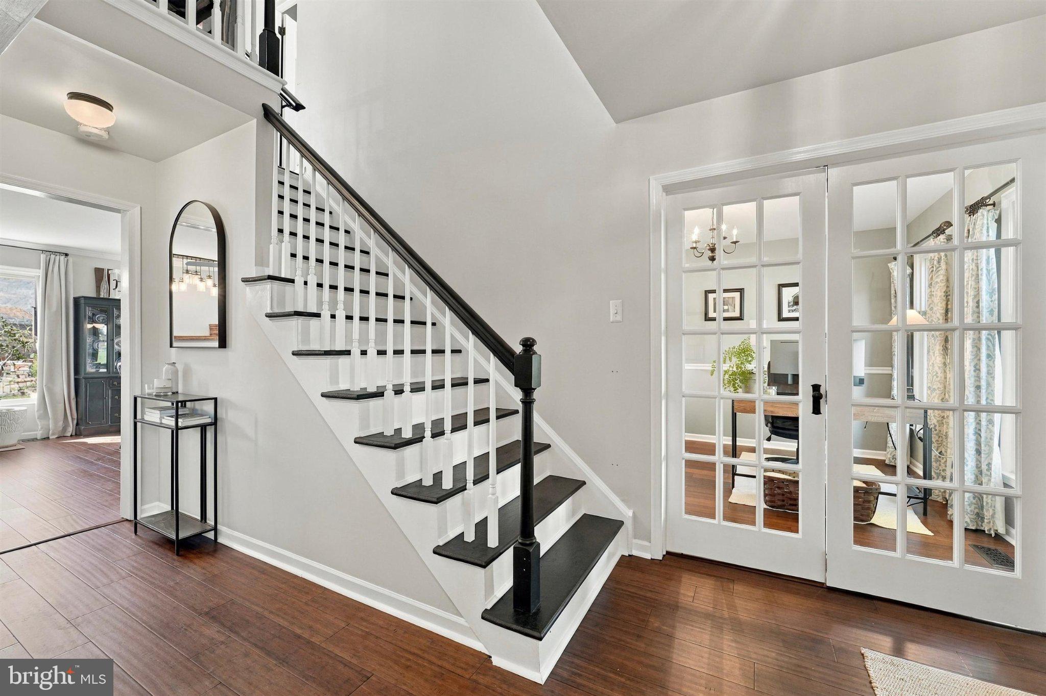 19 DIAMOND DRIVE