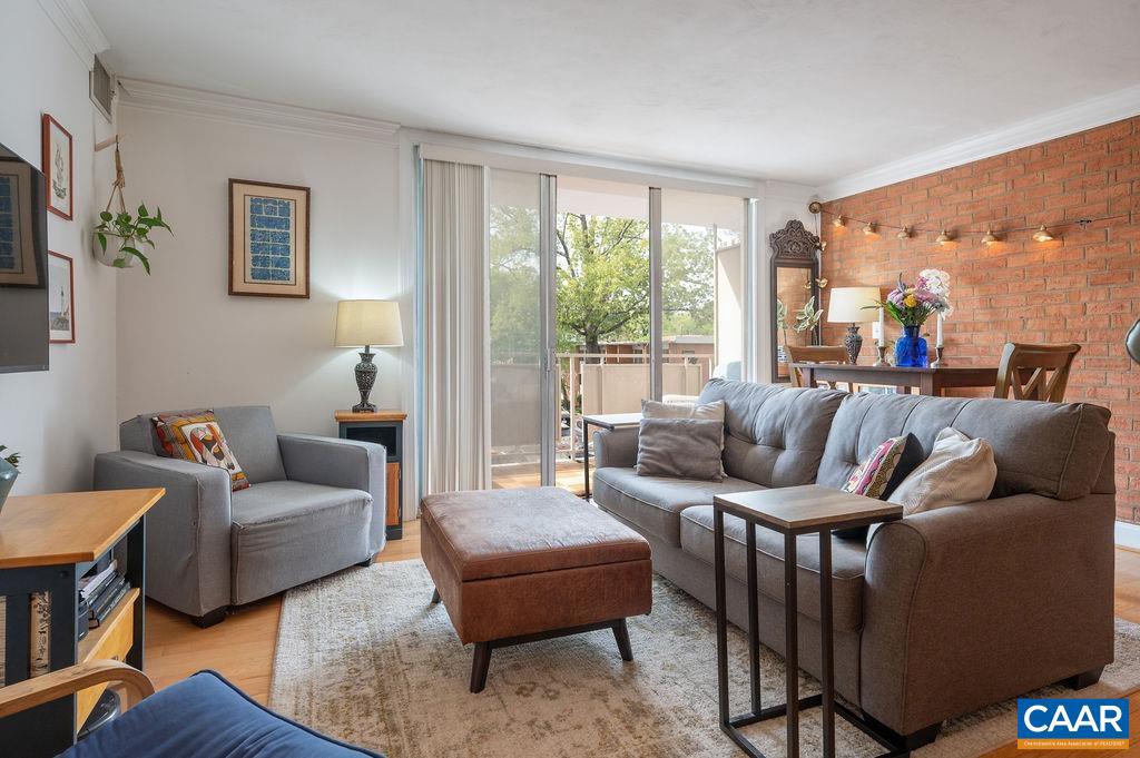 1800 JEFFERSON PARK AVE 305