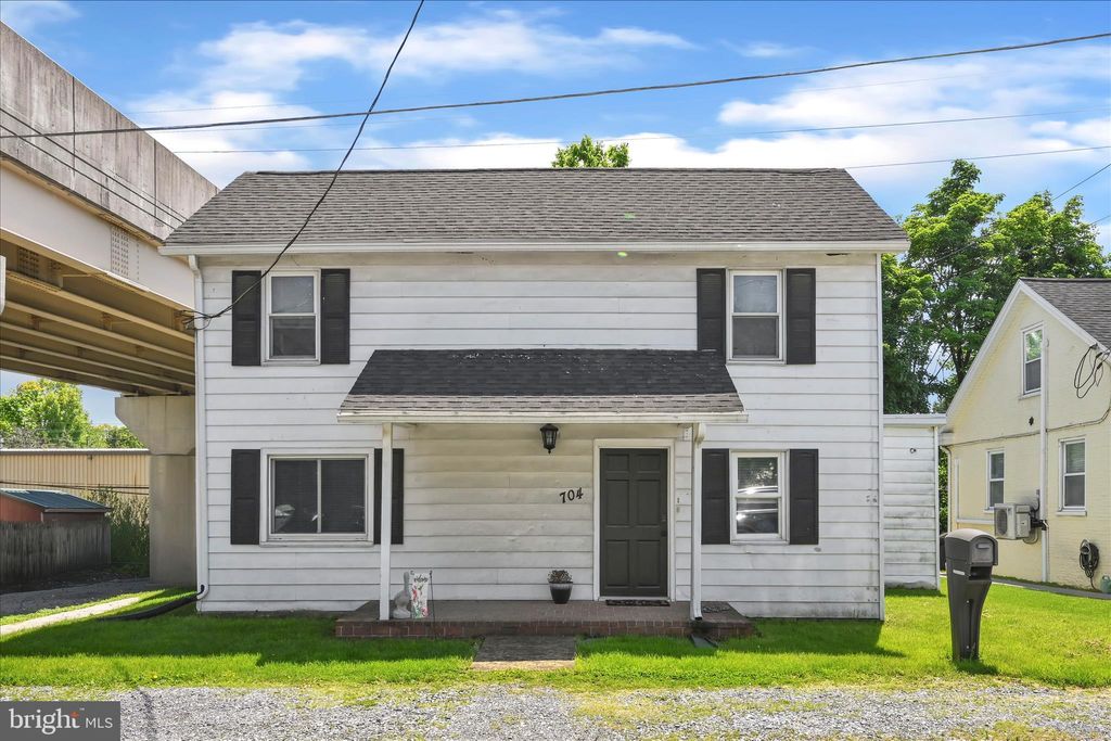 Photo of 704 Square Street, MOUNT JOY, PA 17552 (MLS # PALA2088060)