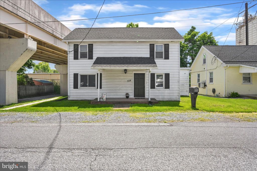 Photo of 704 Square Street, MOUNT JOY, PA 17552 (MLS # PALA2088060)