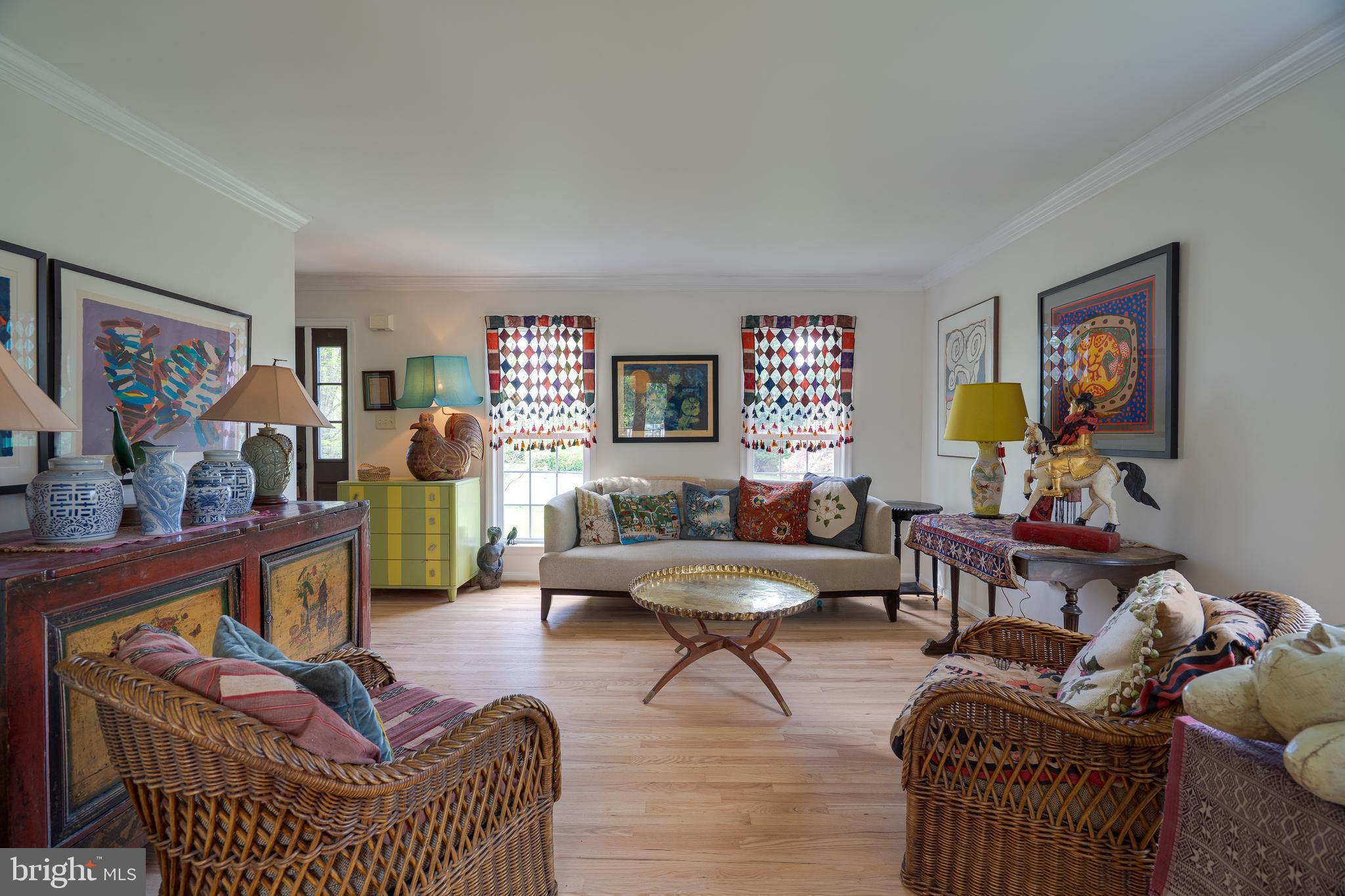 280 LEISURE WAY