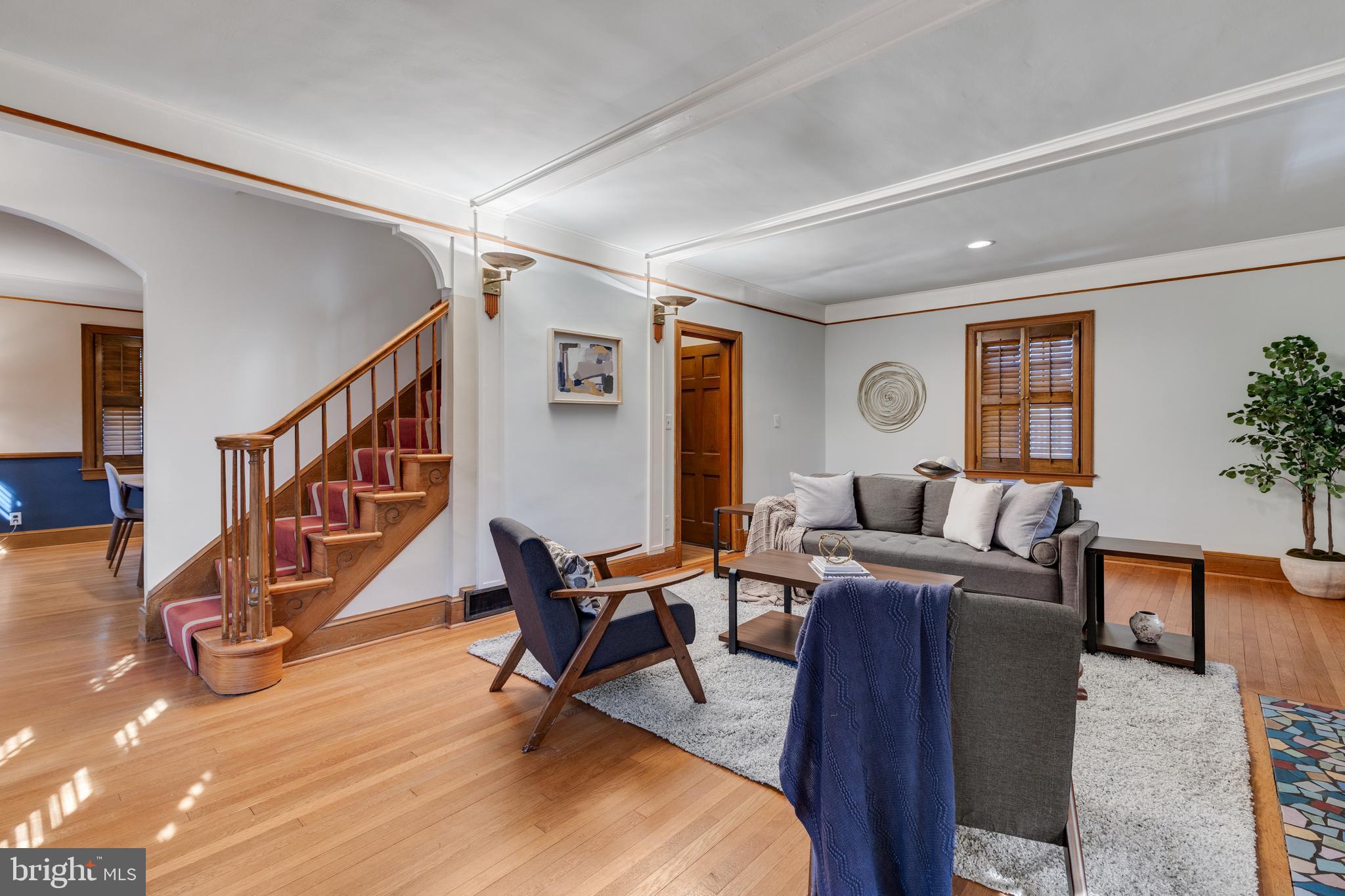 305 N KENMORE STREET