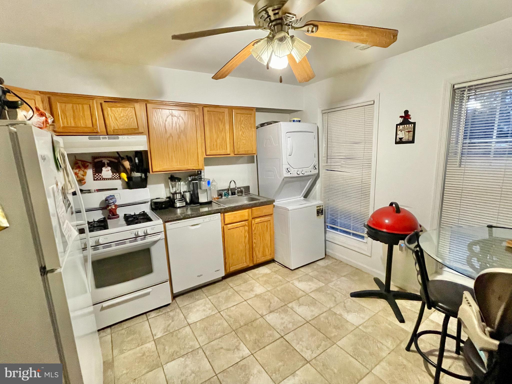 POINT OF WOODS - Residential