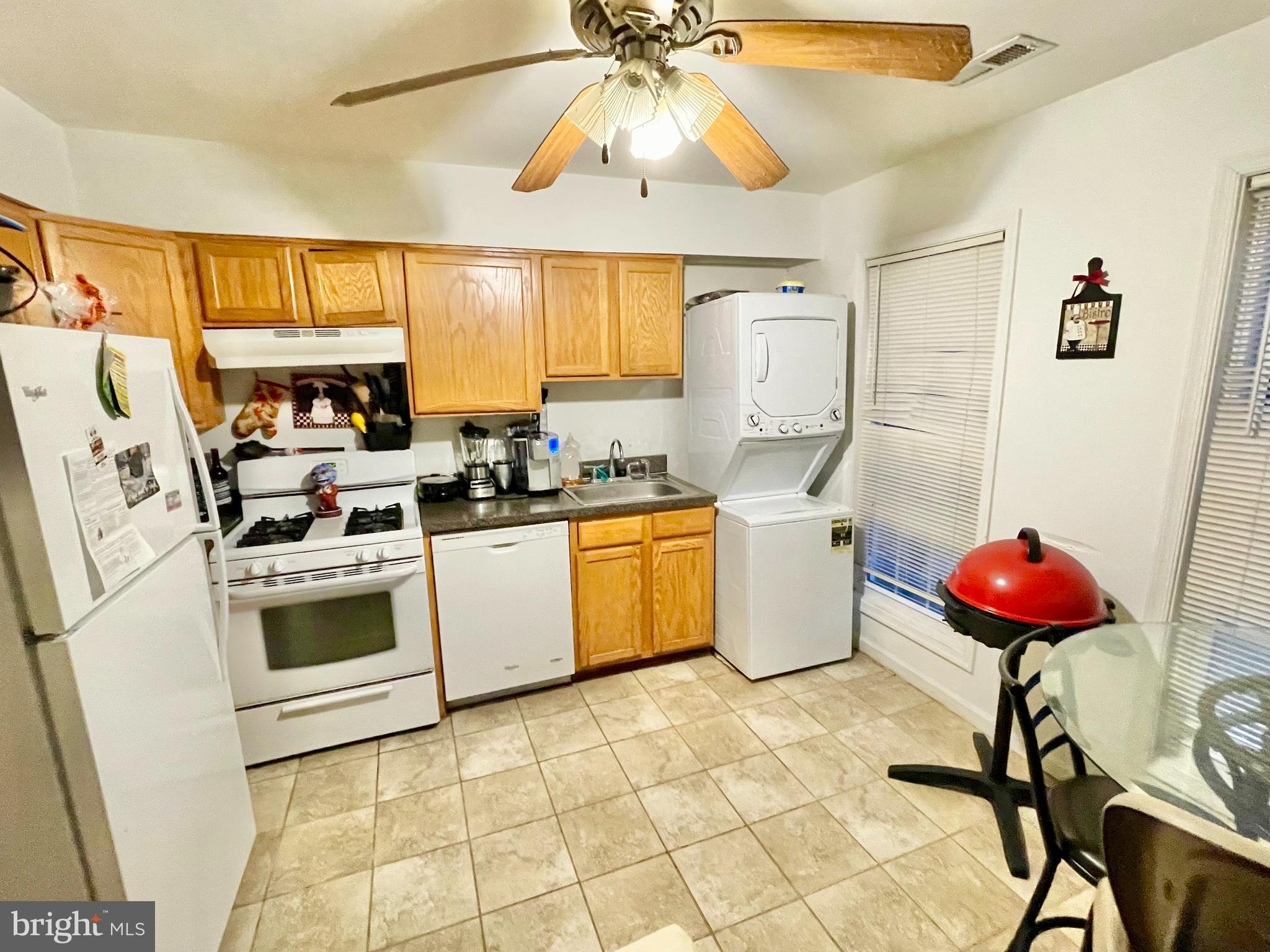 POINT OF WOODS - Residential