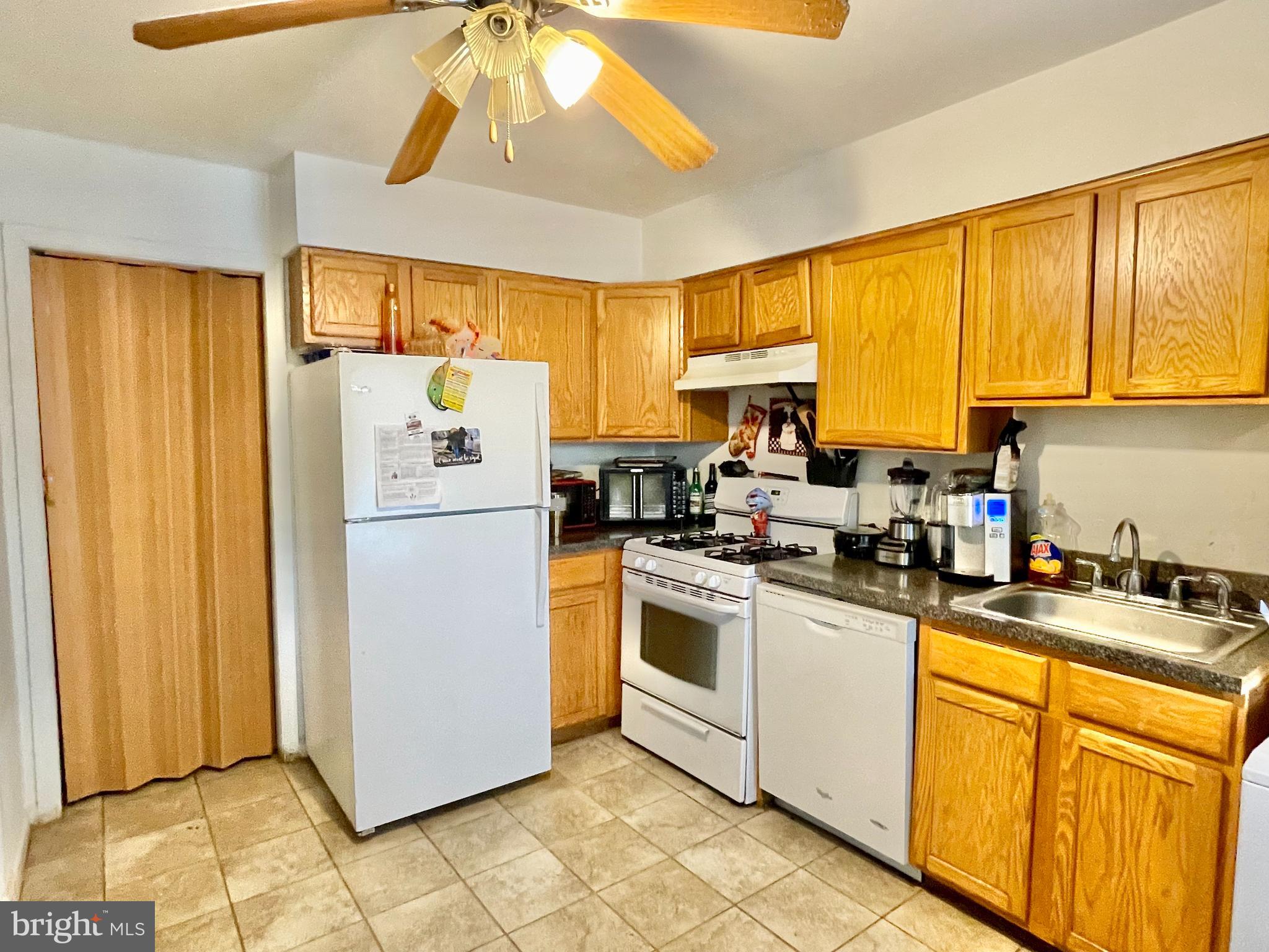 POINT OF WOODS - Residential