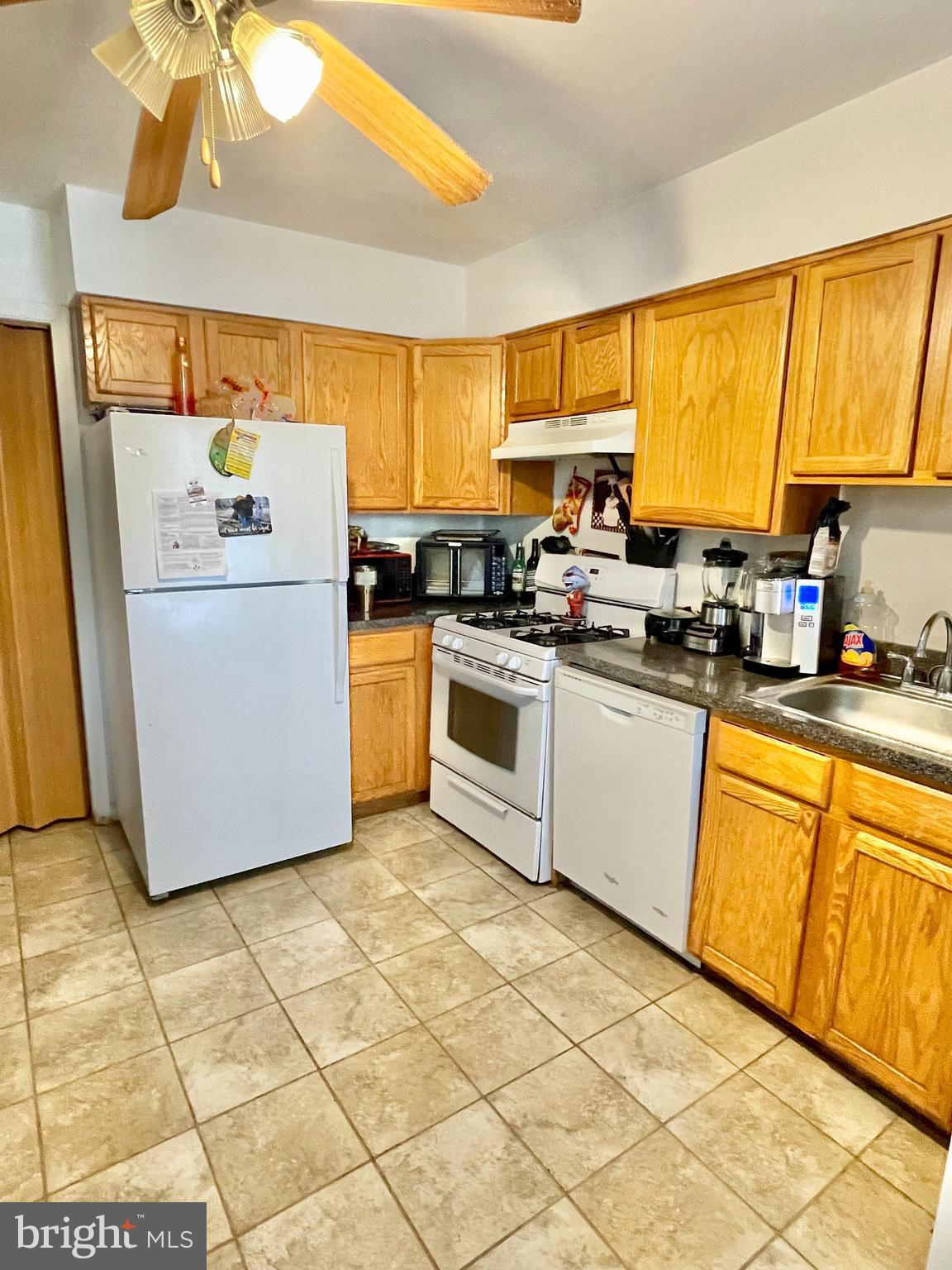 POINT OF WOODS - Residential