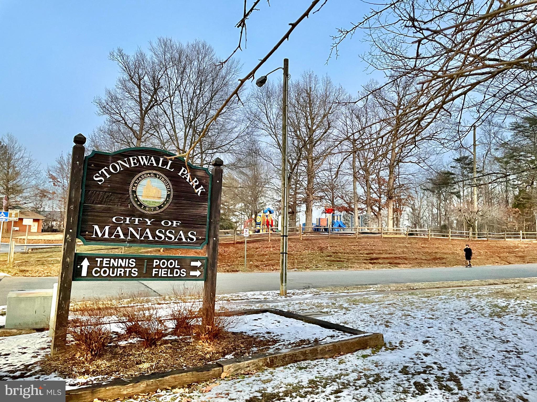 POINT OF WOODS - Residential