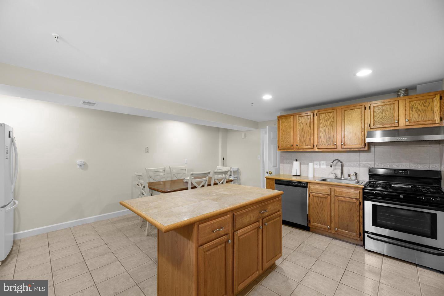 15309 BRIARCLIFF MANOR (BASEMENT)