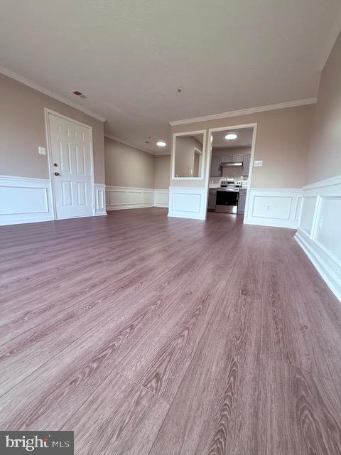 151 BROOKLAND TERRACE 8