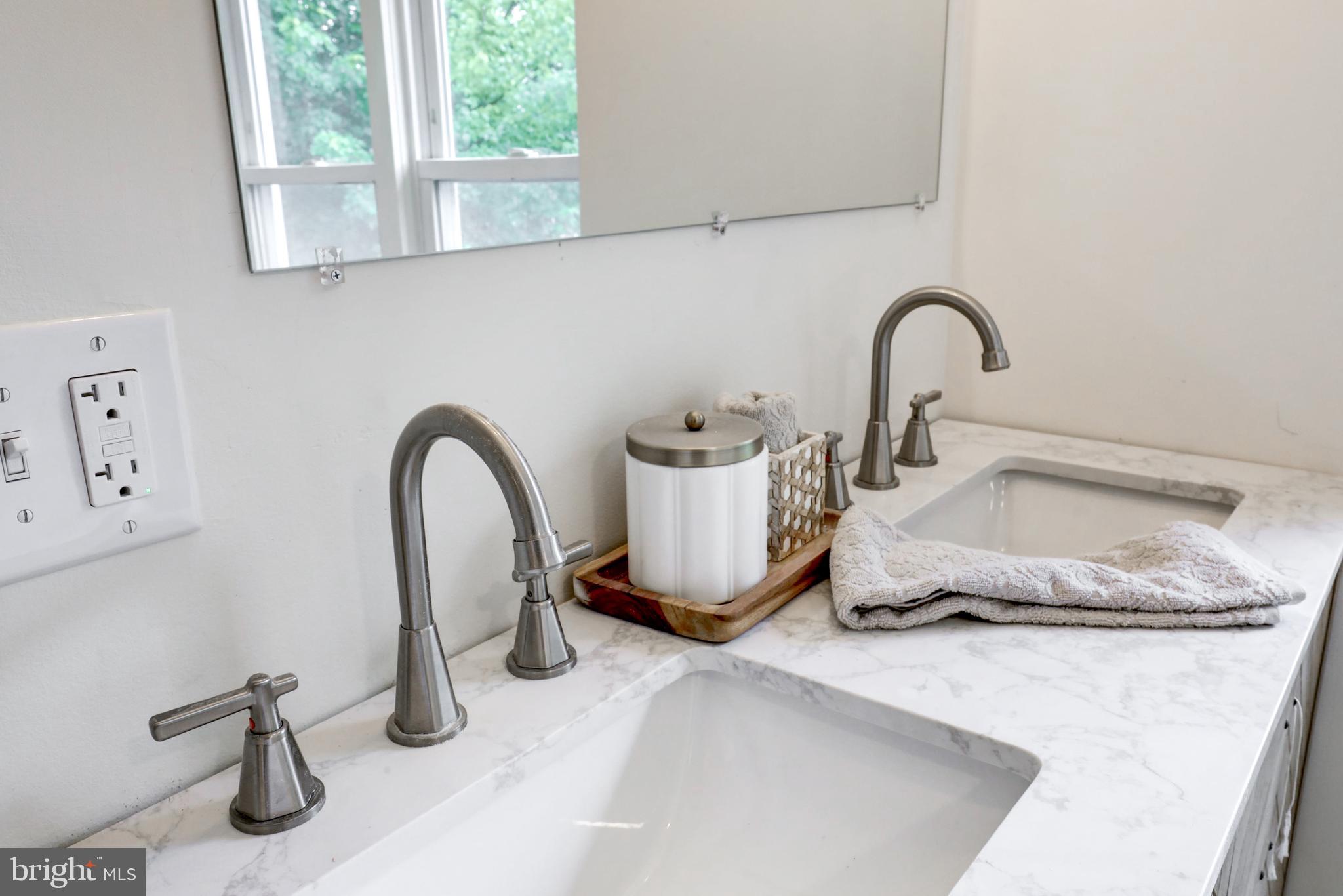 ROCKLEDGE - Residential