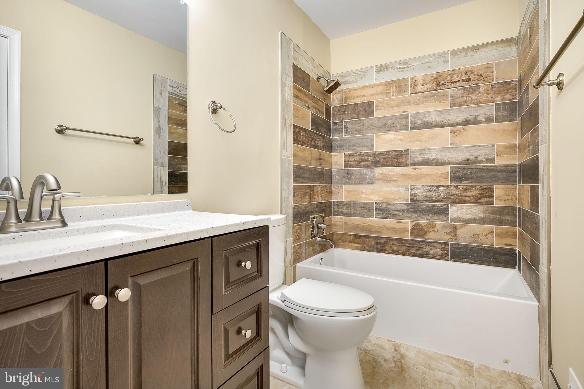 POINT OF WOODS - Residential