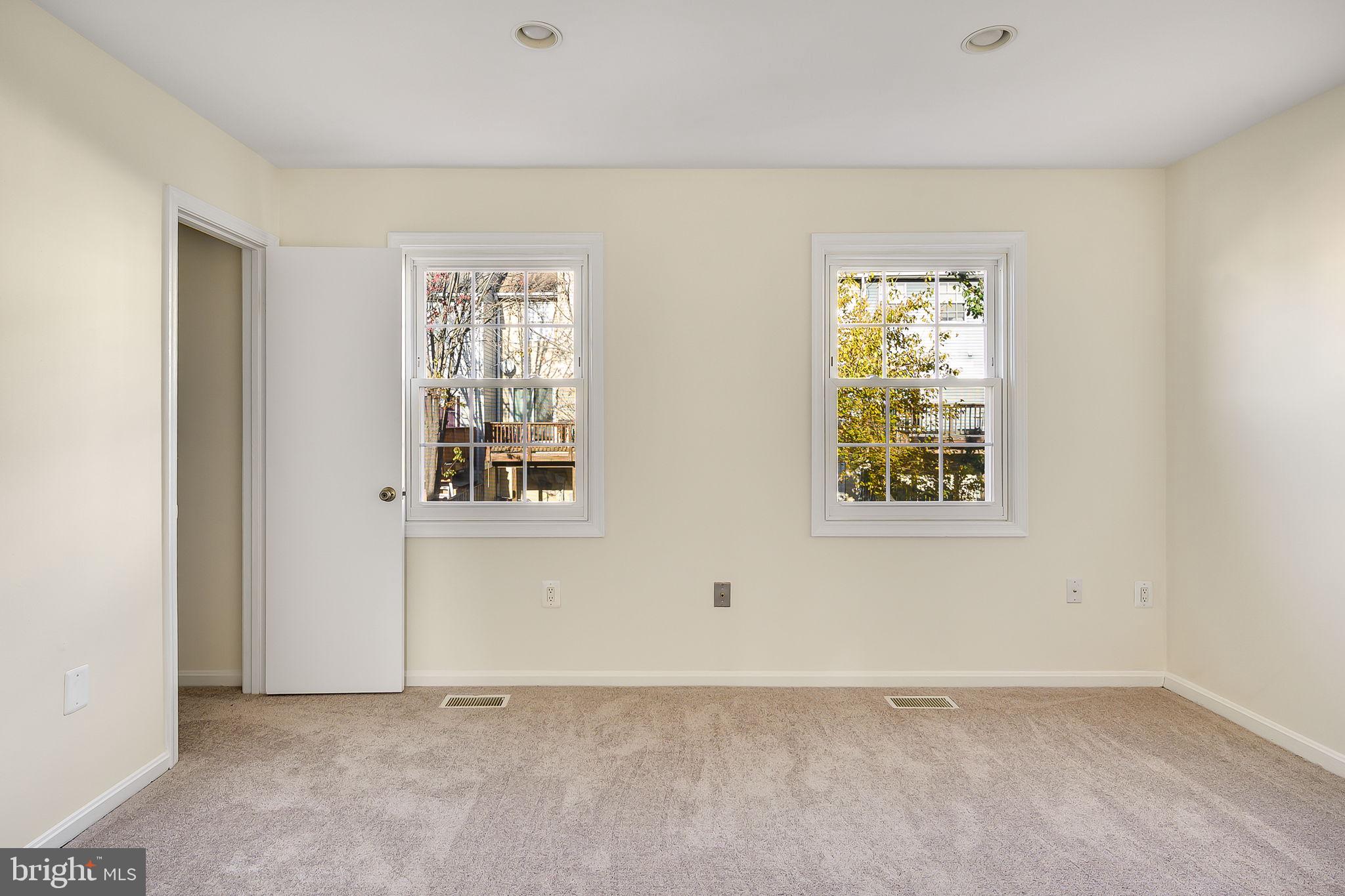 POINT OF WOODS - Residential