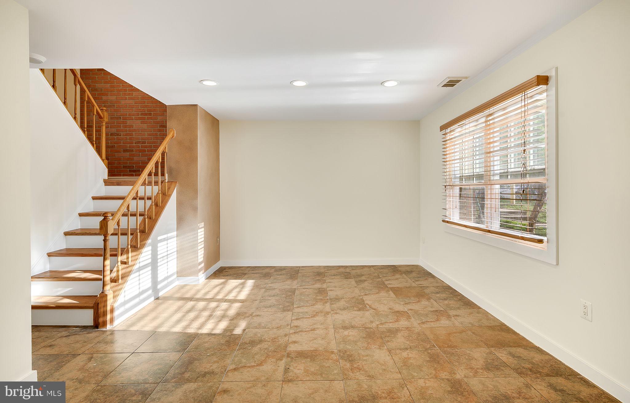 POINT OF WOODS - Residential