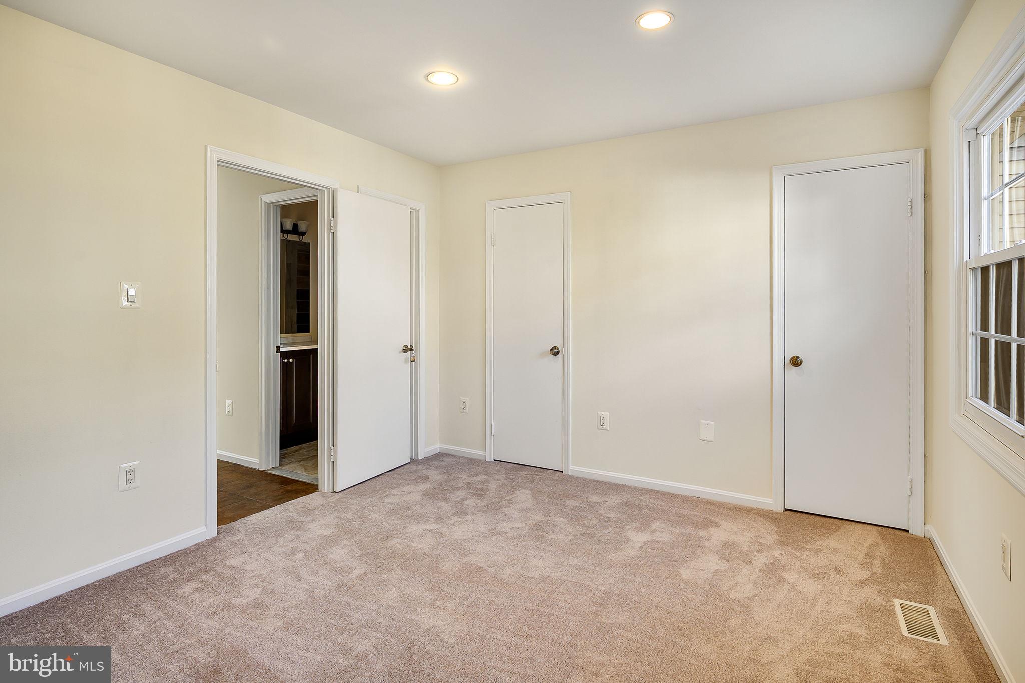 POINT OF WOODS - Residential