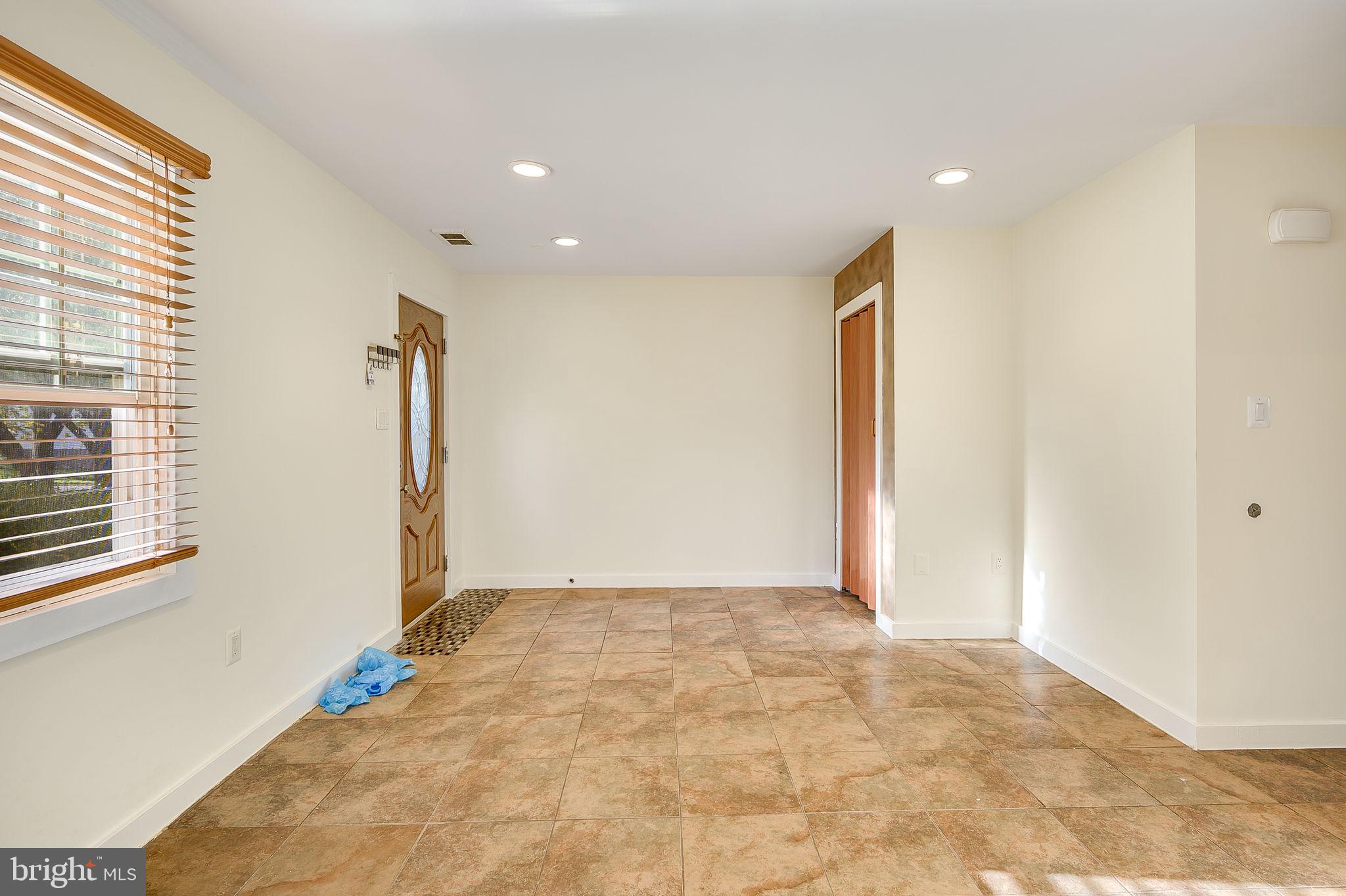 POINT OF WOODS - Residential