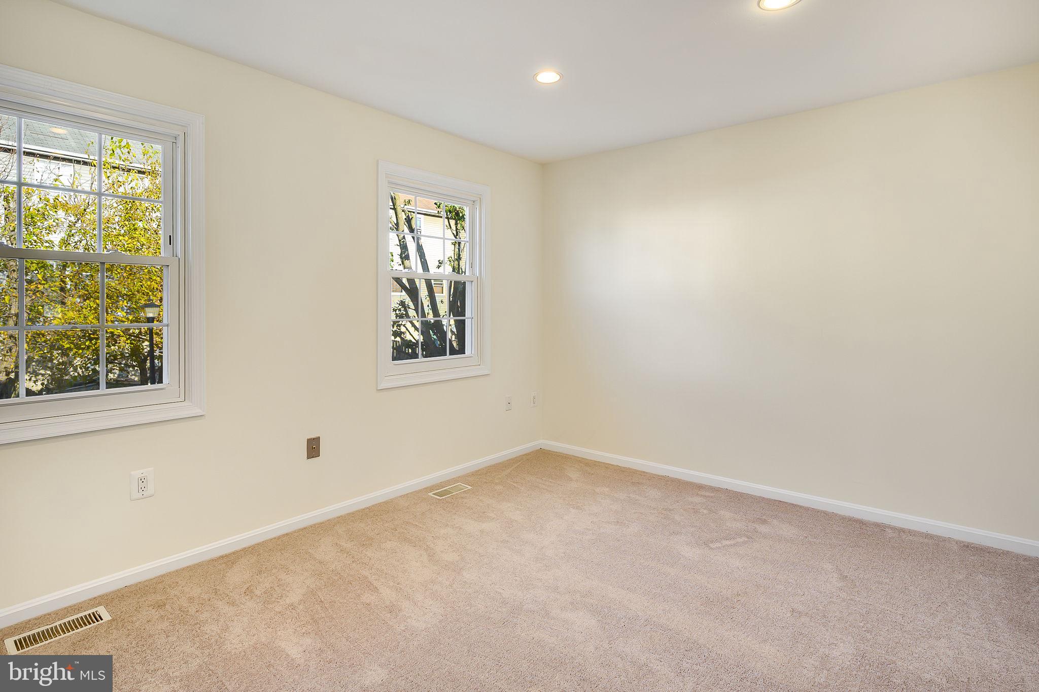 POINT OF WOODS - Residential