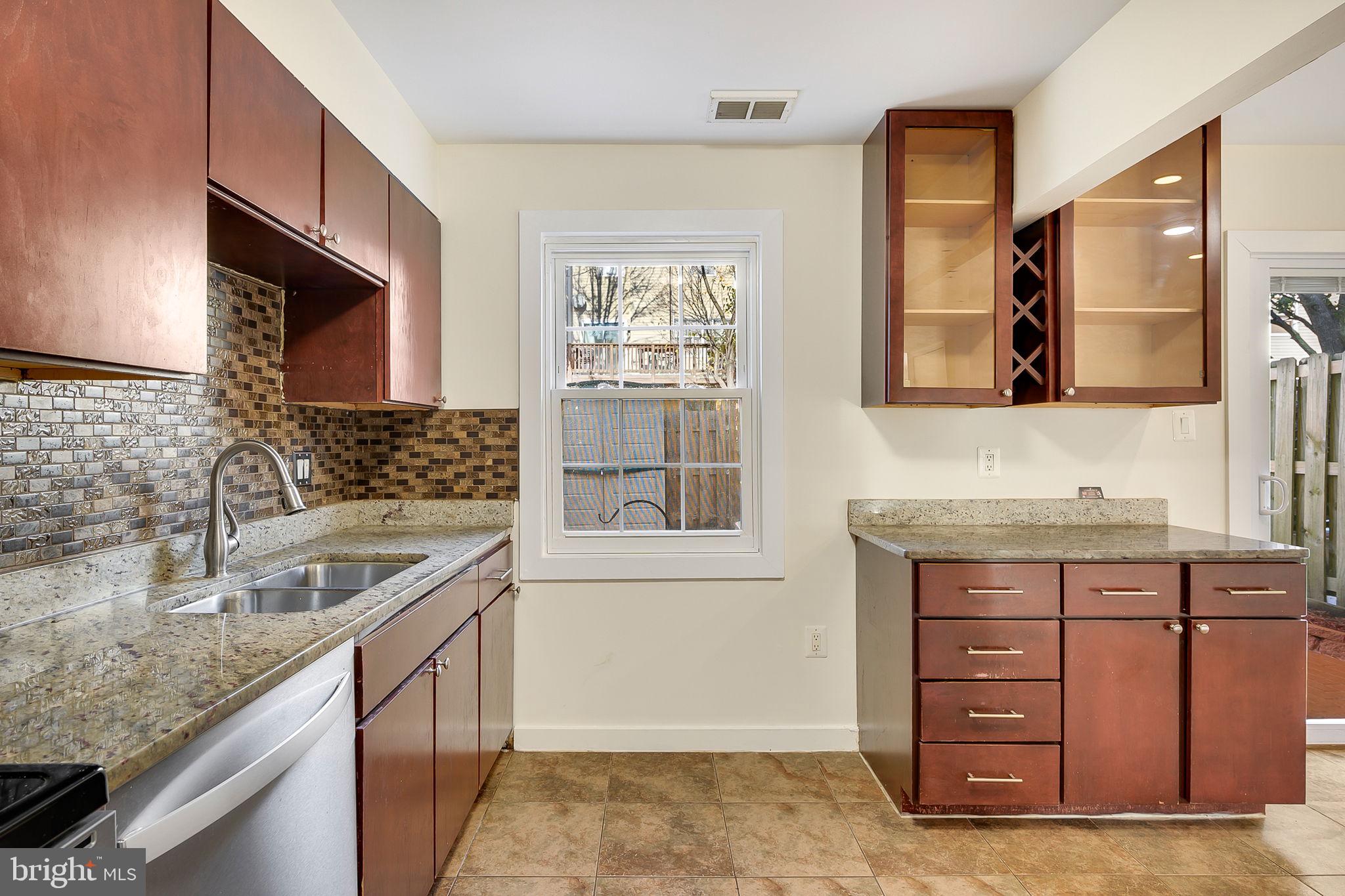 POINT OF WOODS - Residential