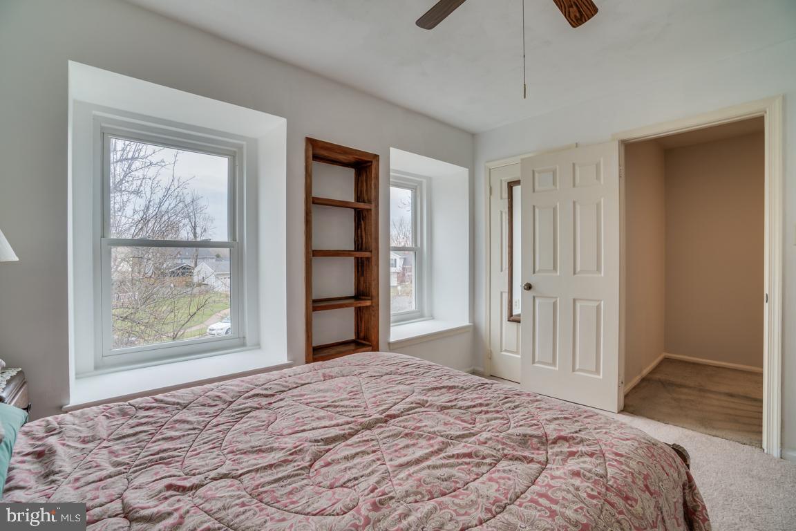 CRESTBROOK - Residential