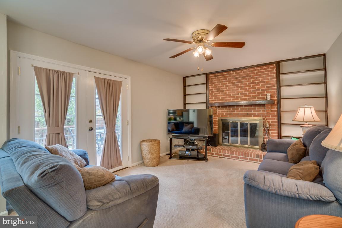 CRESTBROOK - Residential