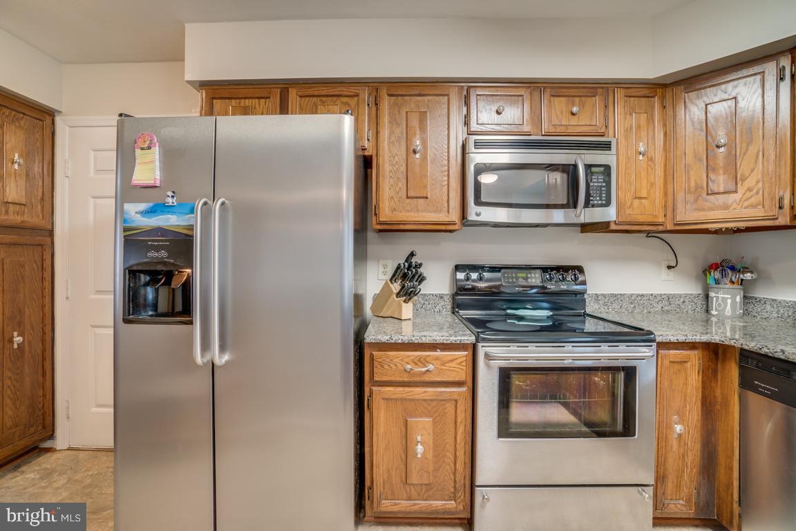 CRESTBROOK - Residential