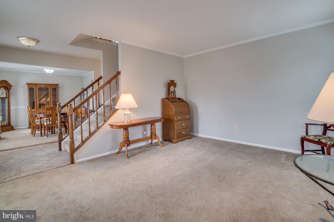 CRESTBROOK - Residential