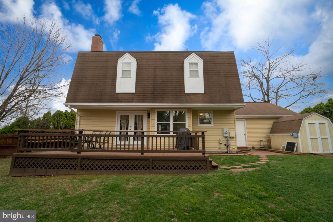 CRESTBROOK - Residential