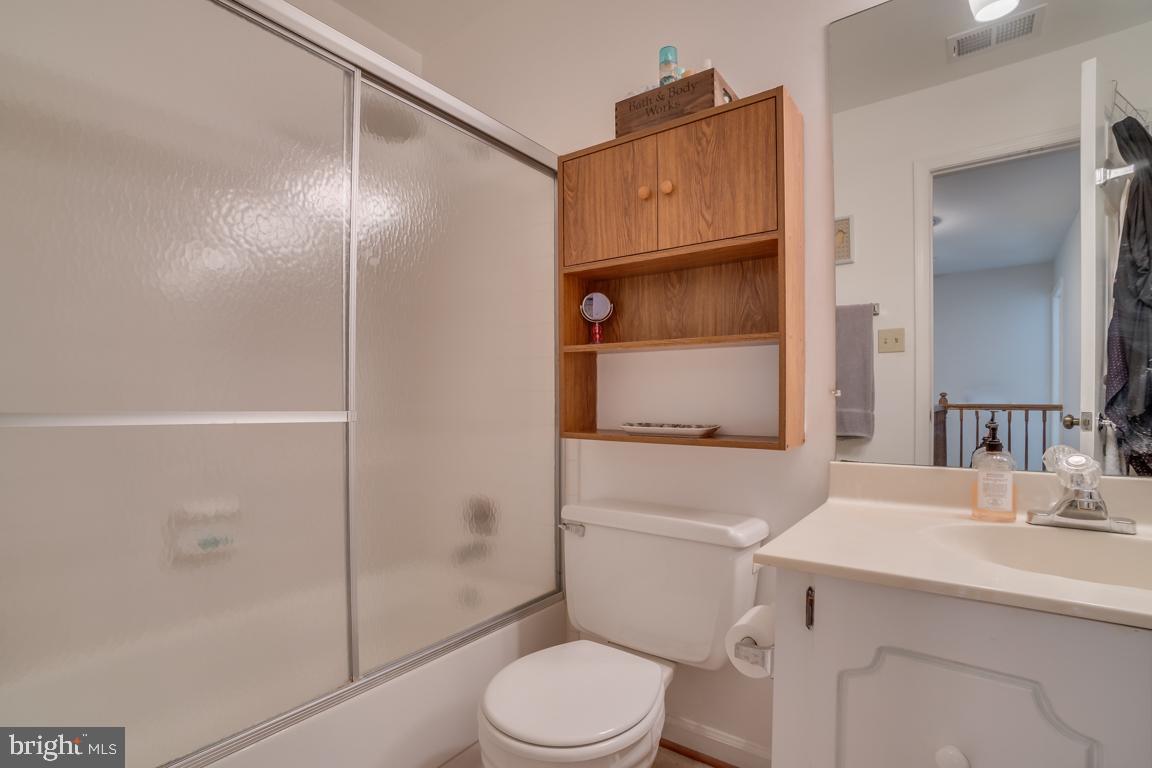 CRESTBROOK - Residential