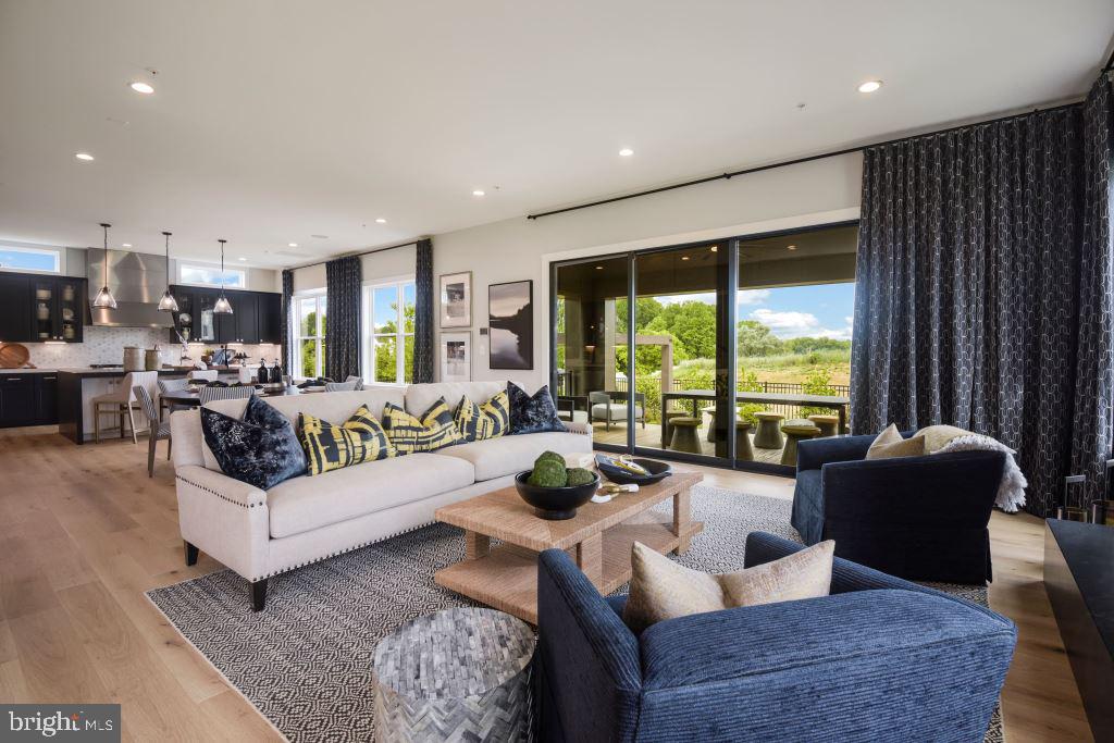 MT. PROSPECT - Residential