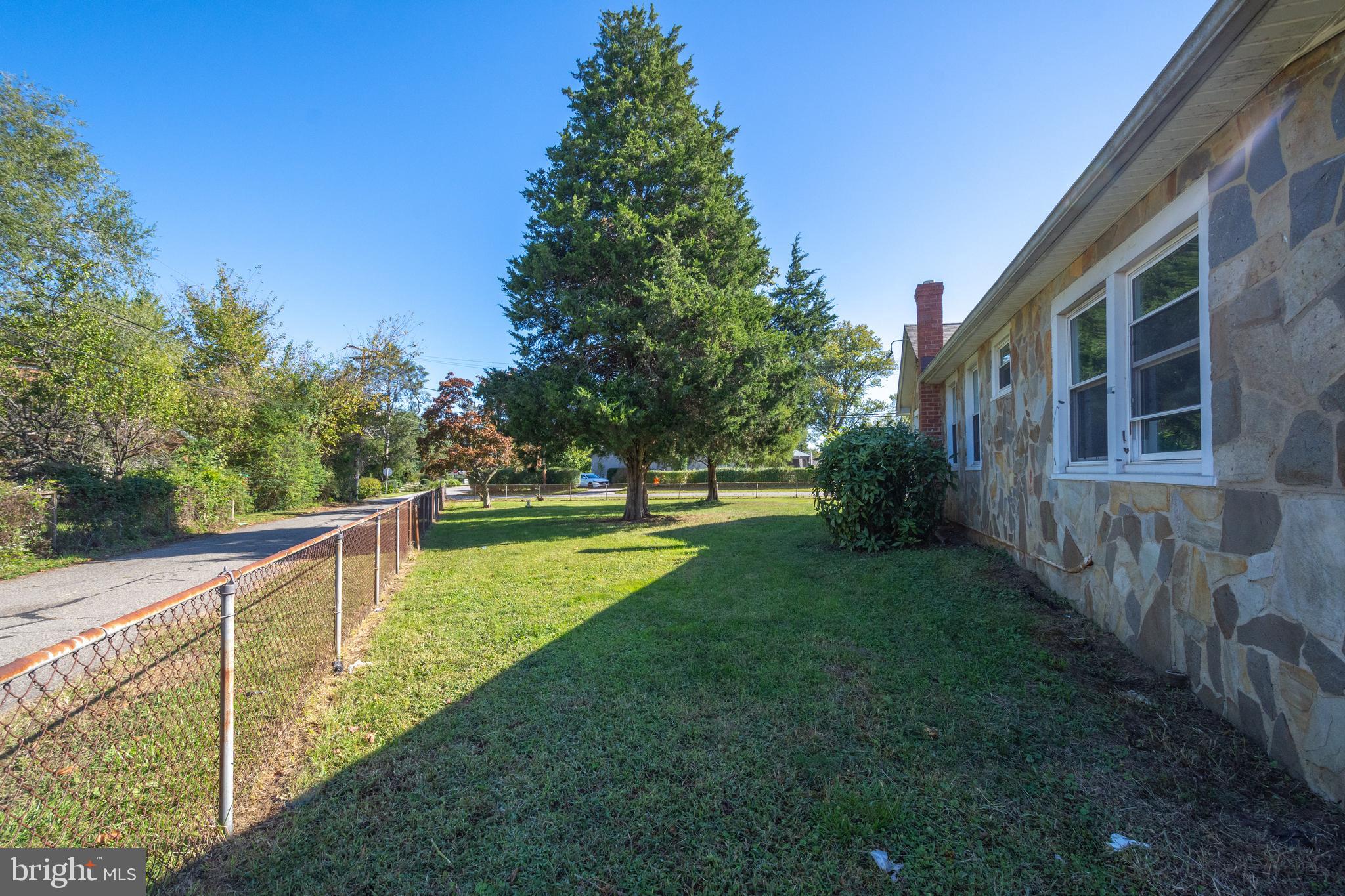 SOUTH RIVER PARK - Residential