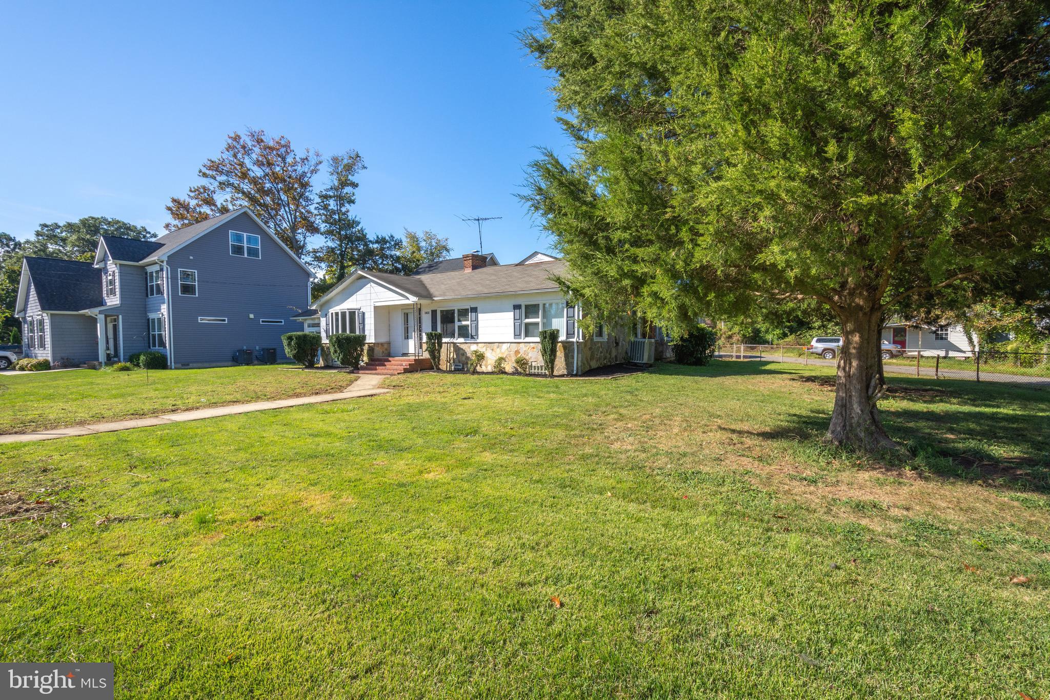 SOUTH RIVER PARK - Residential