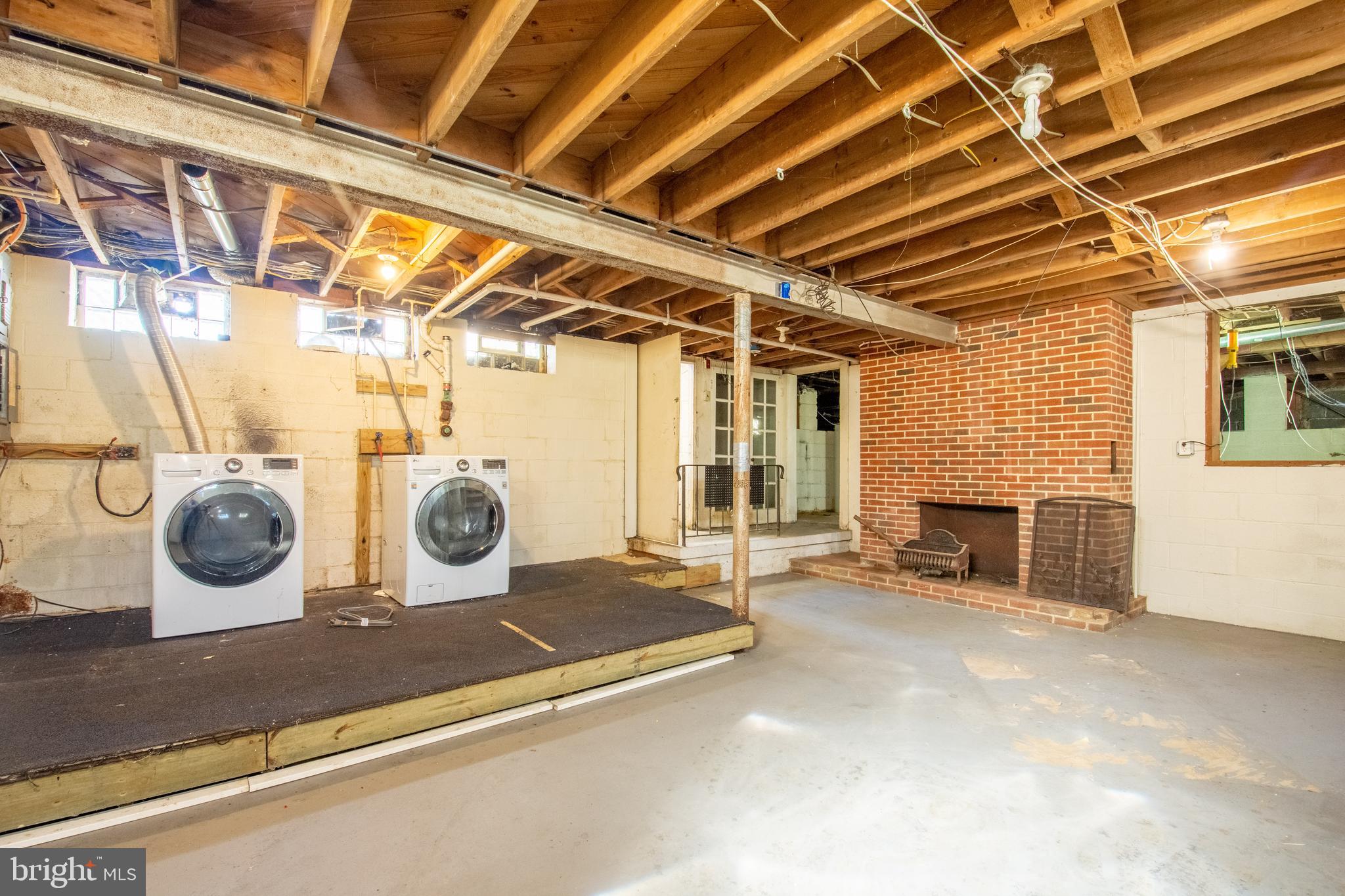 SOUTH RIVER PARK - Residential