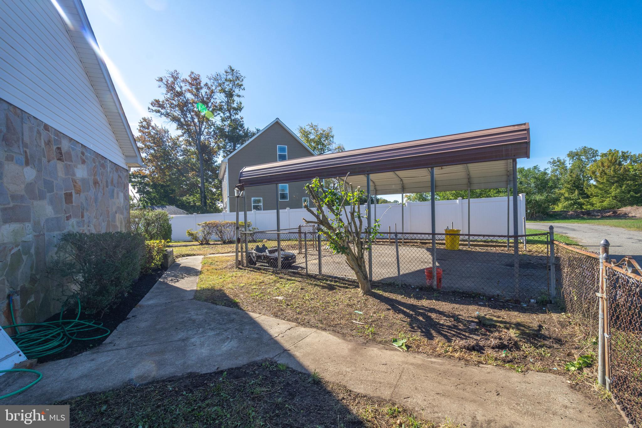 SOUTH RIVER PARK - Residential