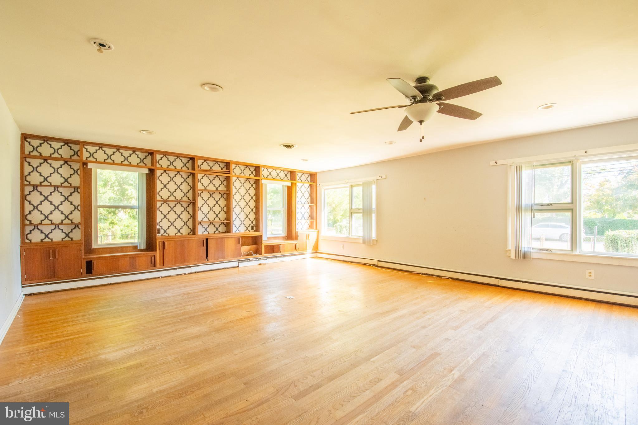 SOUTH RIVER PARK - Residential