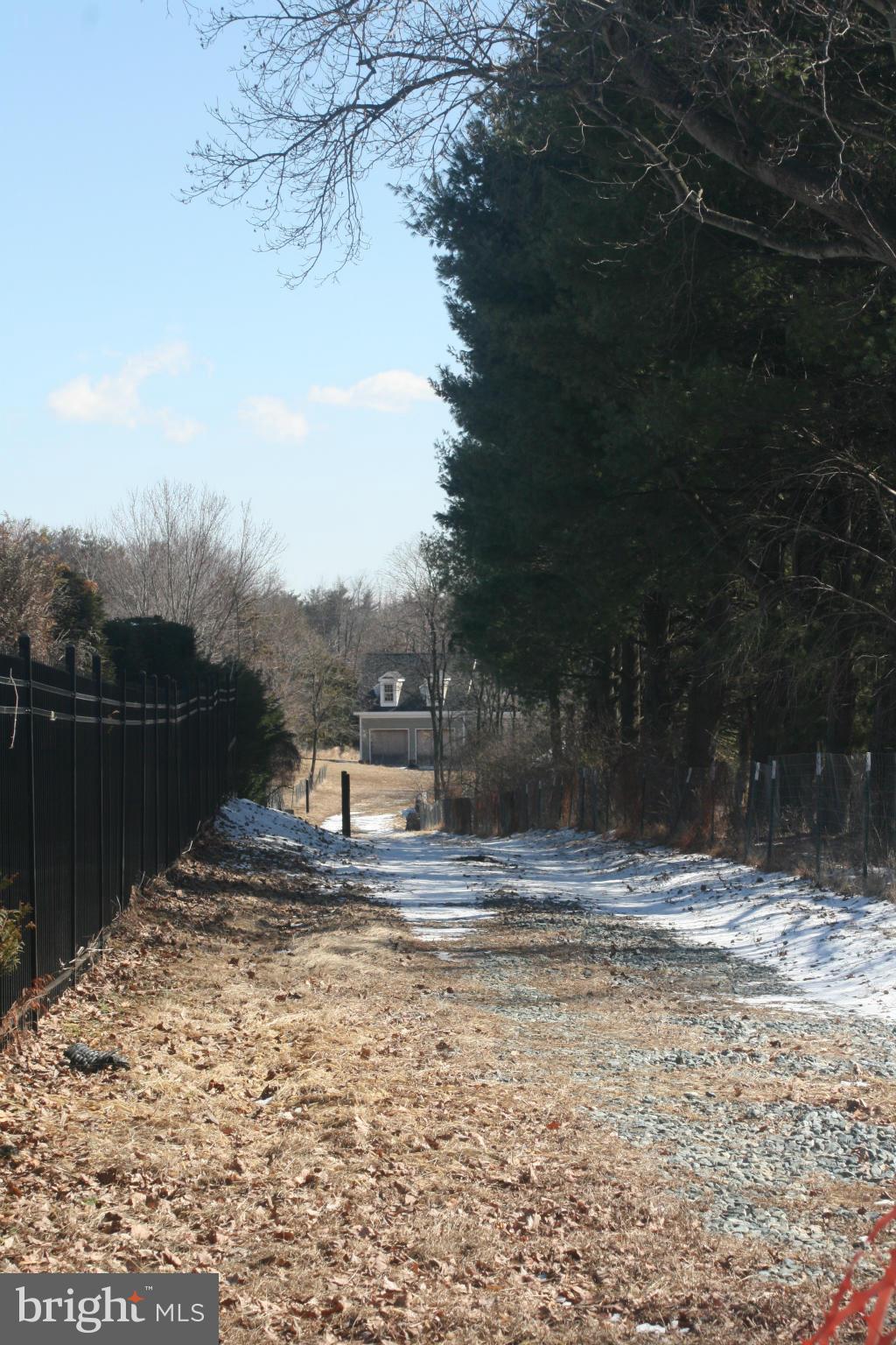 TRAVILAH MEADOWS - Residential