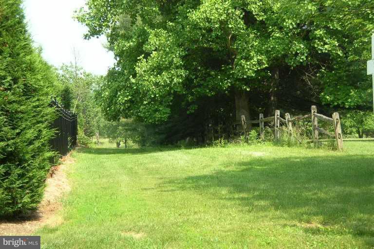 TRAVILAH MEADOWS - Residential