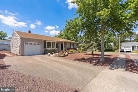 13 THORNTON ROAD TOMS RIVER NJ 08757