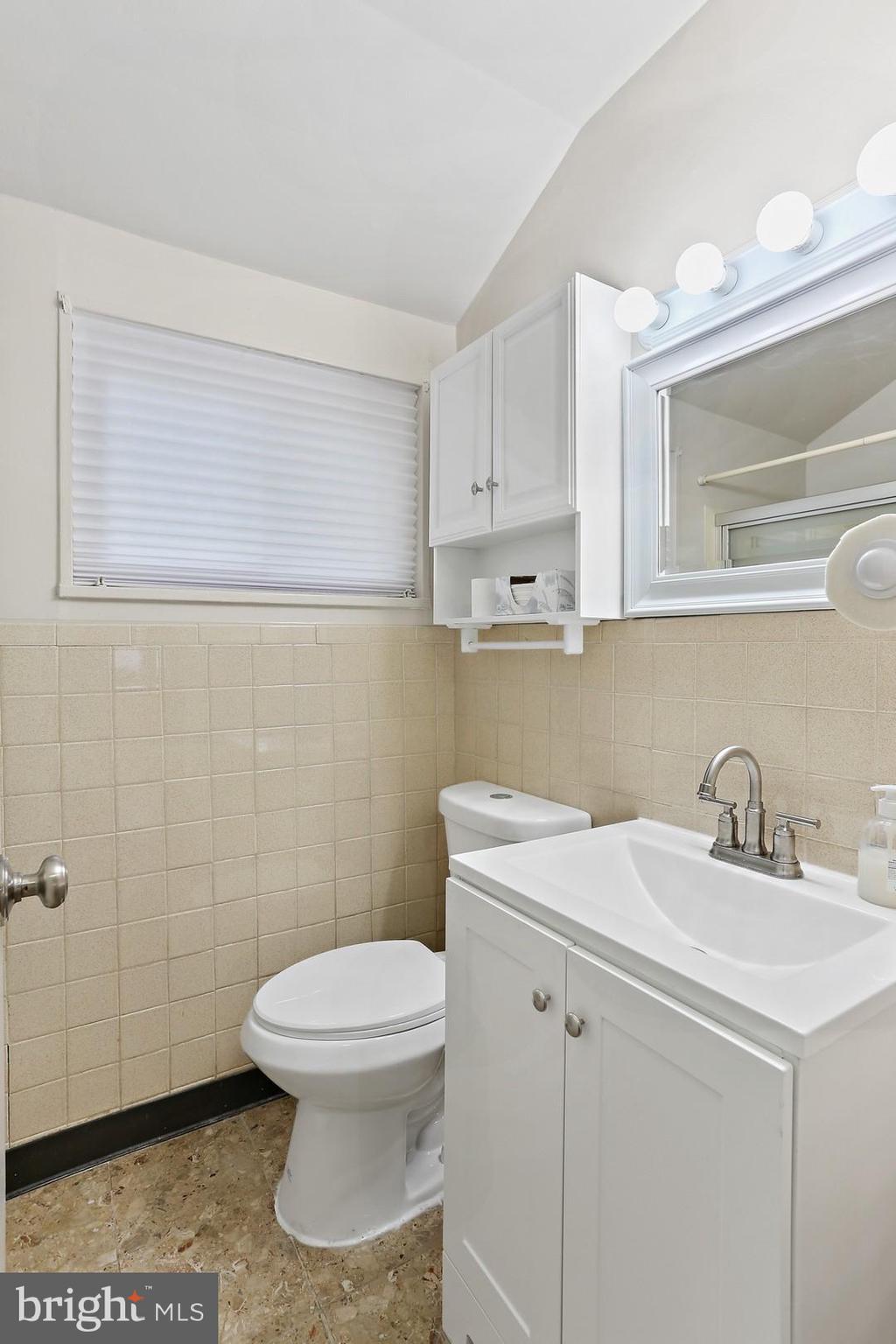 DUPONT VILLAGE - Residential