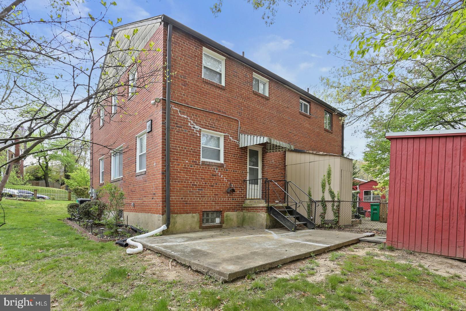 DUPONT VILLAGE - Residential