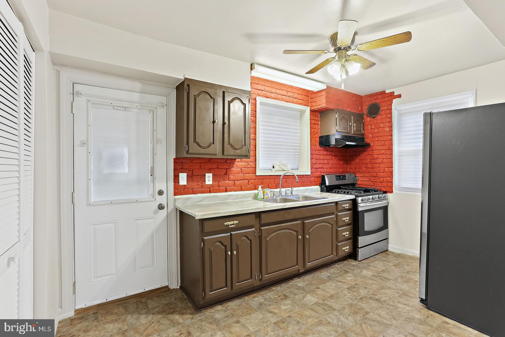 DUPONT VILLAGE - Residential