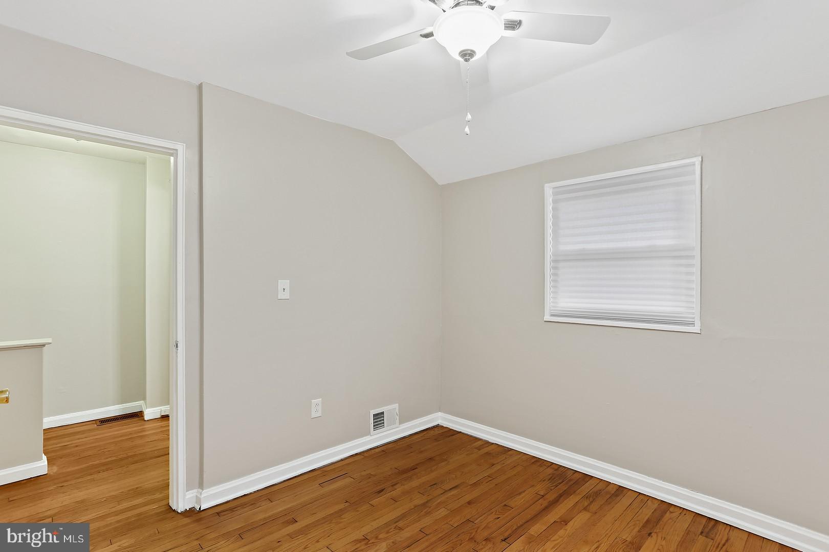 DUPONT VILLAGE - Residential