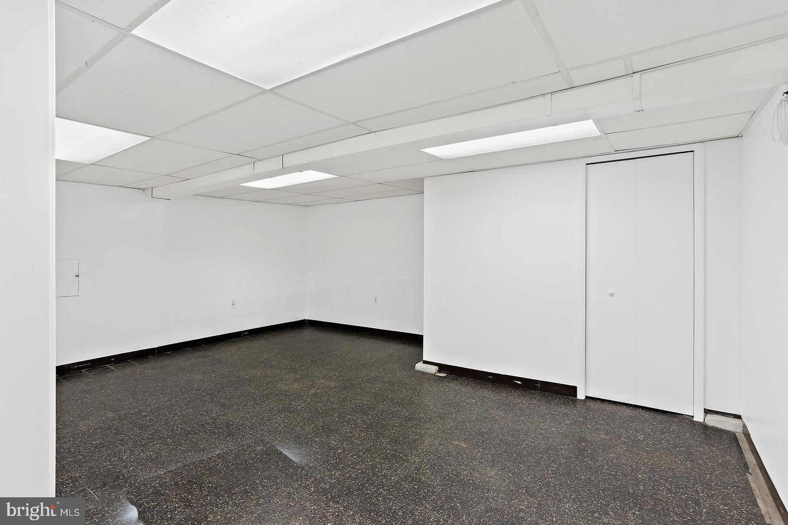 DUPONT VILLAGE - Residential